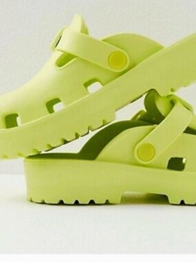 Free People Women's Karlie Buckle Clog Sz 7